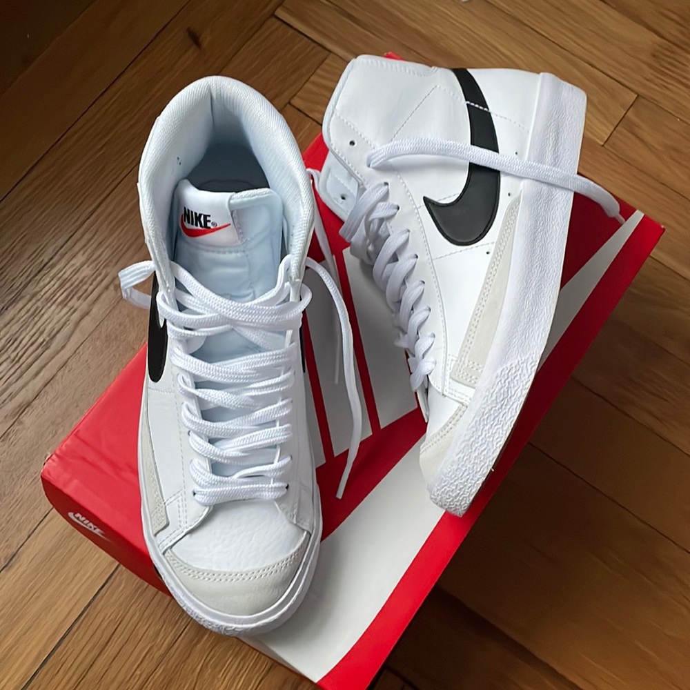 Nike Blazer Mid 77 (GS) - Size 5.5